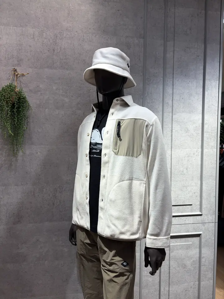 JOSEPH ABBOUD MOUNTAIN 上條 コーディネート画像