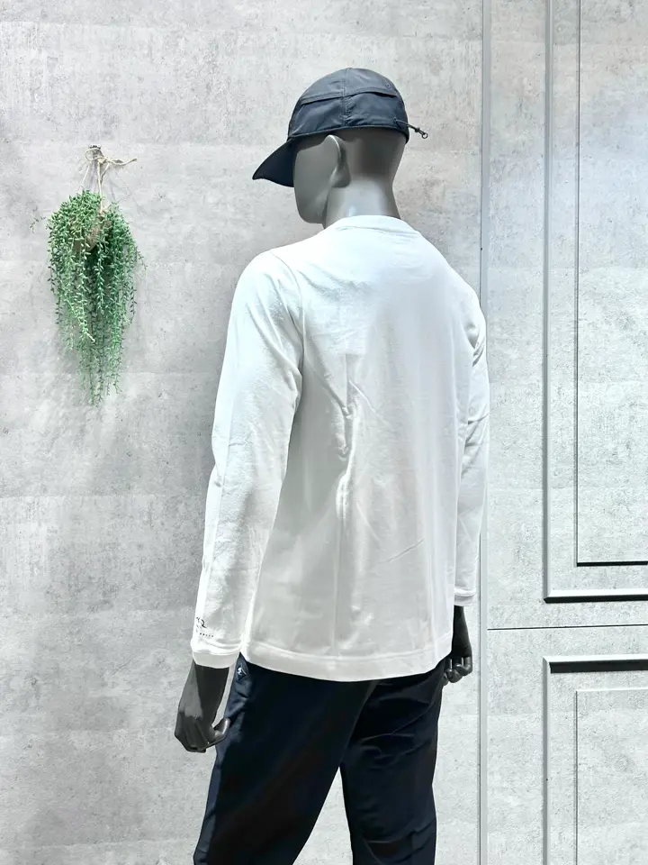 JOSEPH ABBOUD MOUNTAIN 二澤 コーディネート画像