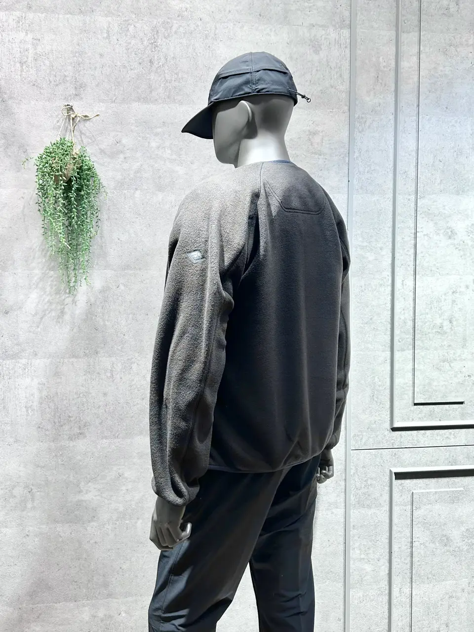 JOSEPH ABBOUD MOUNTAIN 二澤 コーディネート画像