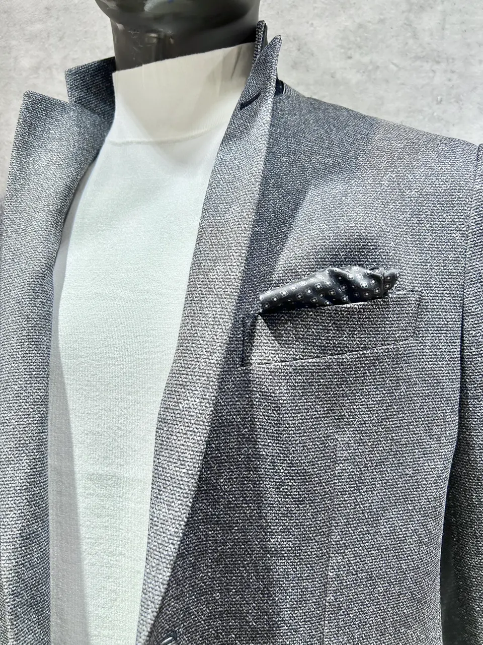 JOSEPH ABBOUD 二澤 コーディネート画像