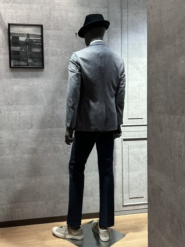 JOSEPH ABBOUD 上條 コーディネート画像