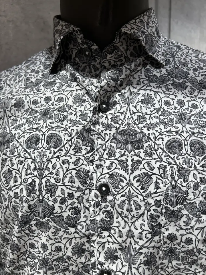 JOSEPH ABBOUD 上條 コーディネート画像