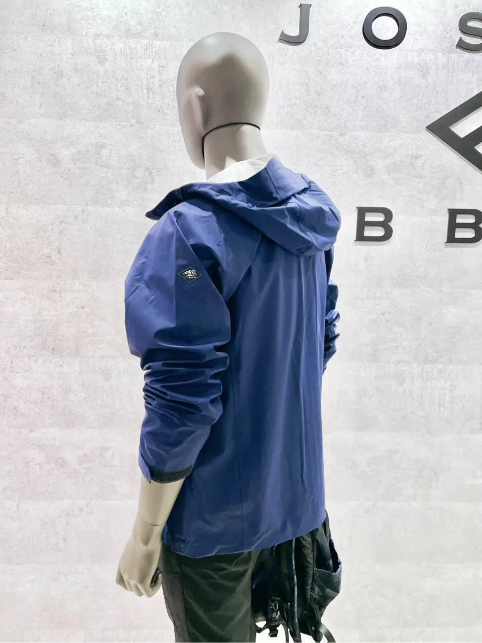 JOSEPH ABBOUD 二澤 コーディネート画像