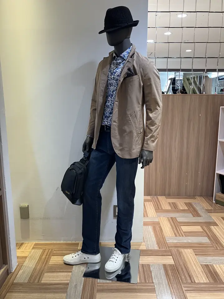 JOSEPH ABBOUD 小城 コーディネート画像