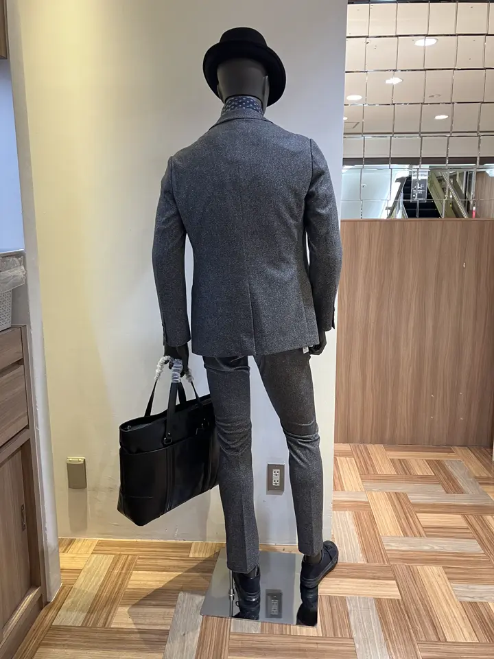 JOSEPH ABBOUD 小城 コーディネート画像