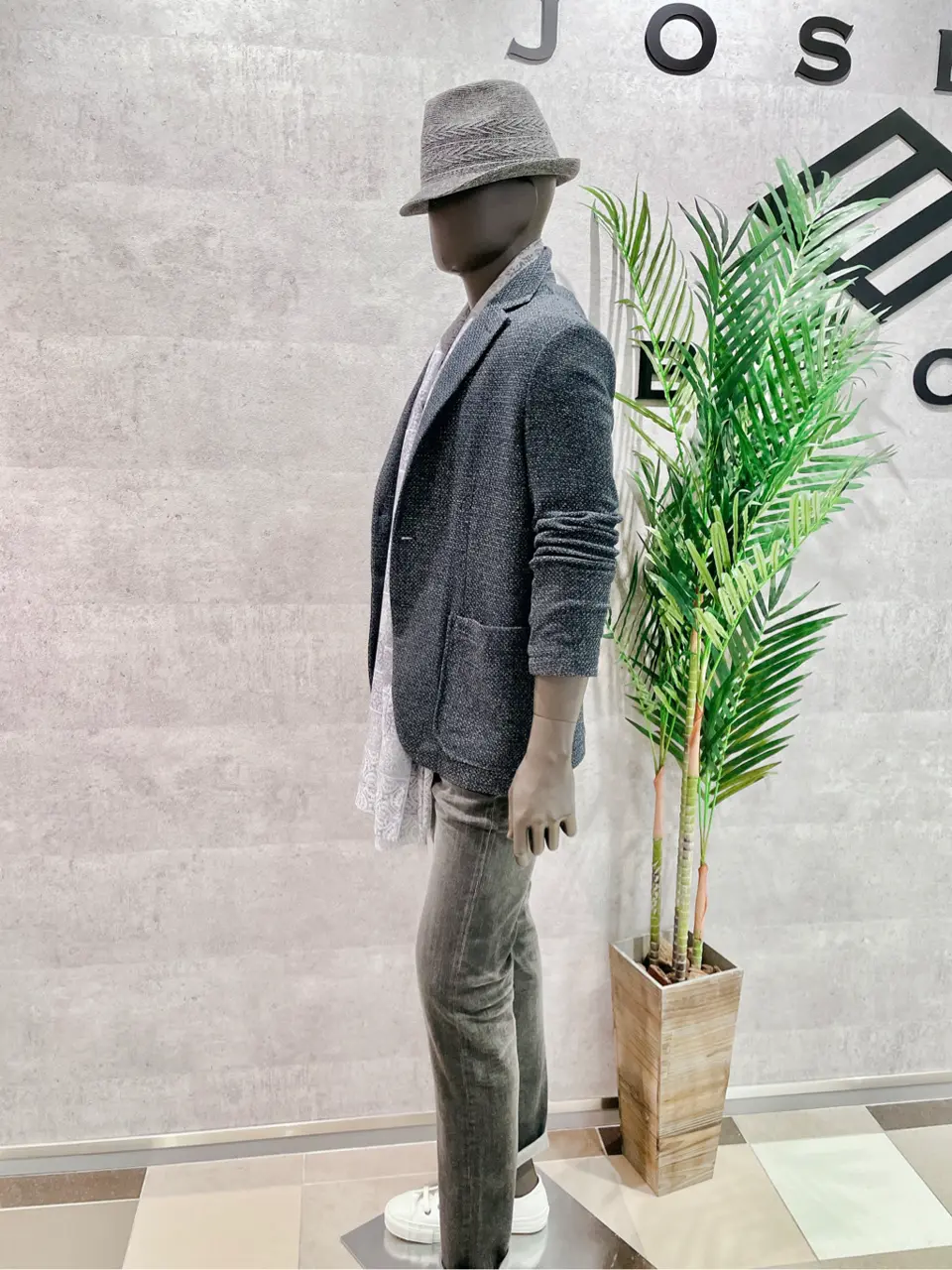 JOSEPH ABBOUD 二澤 コーディネート画像