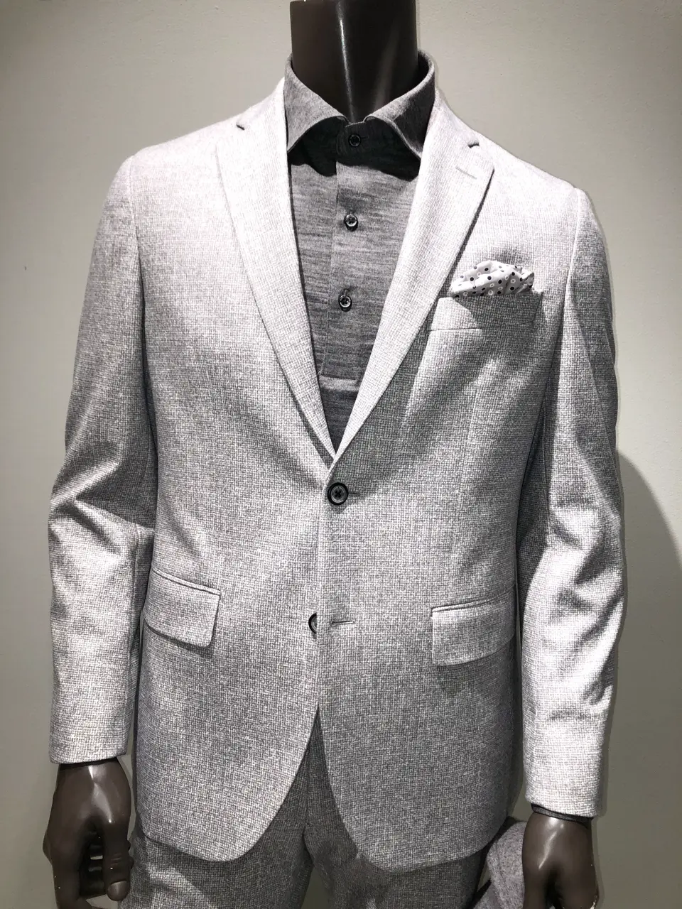 JOSEPH ABBOUD 川田 コーディネート画像