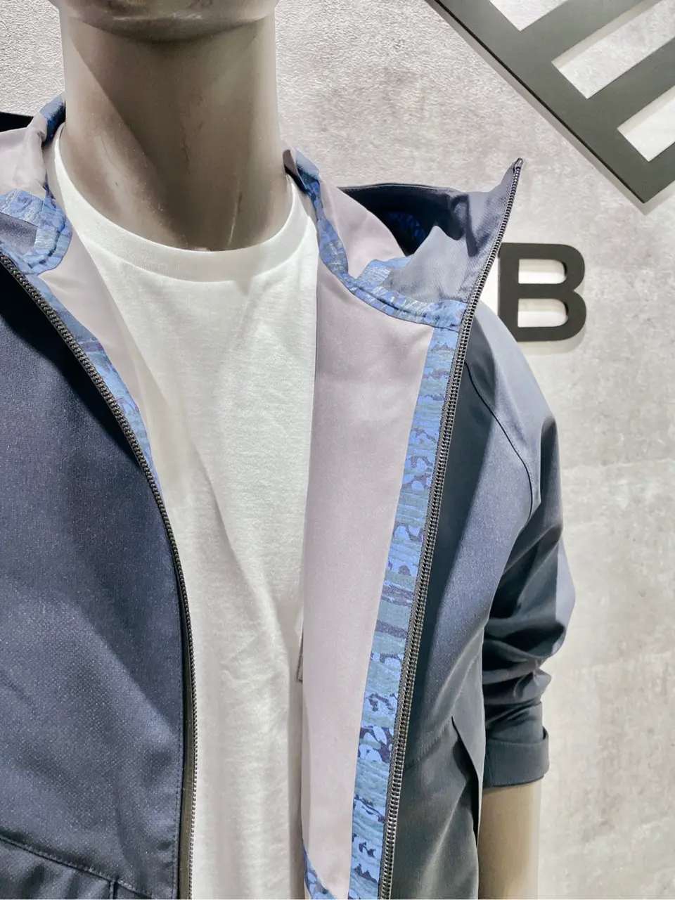 JOSEPH ABBOUD 二澤 コーディネート画像