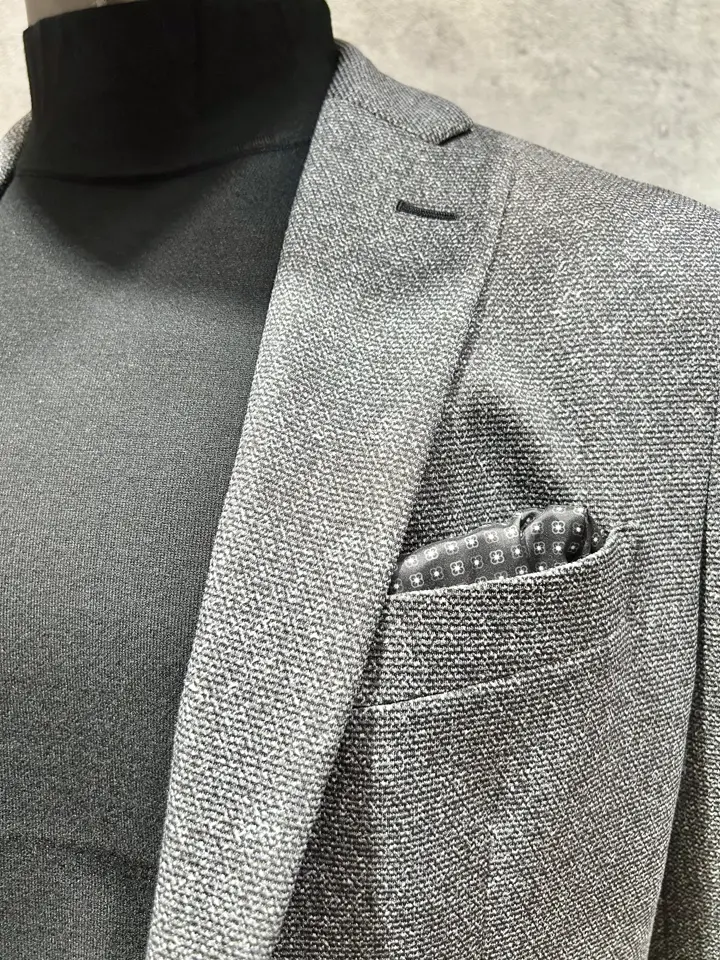 JOSEPH ABBOUD 二澤 コーディネート画像