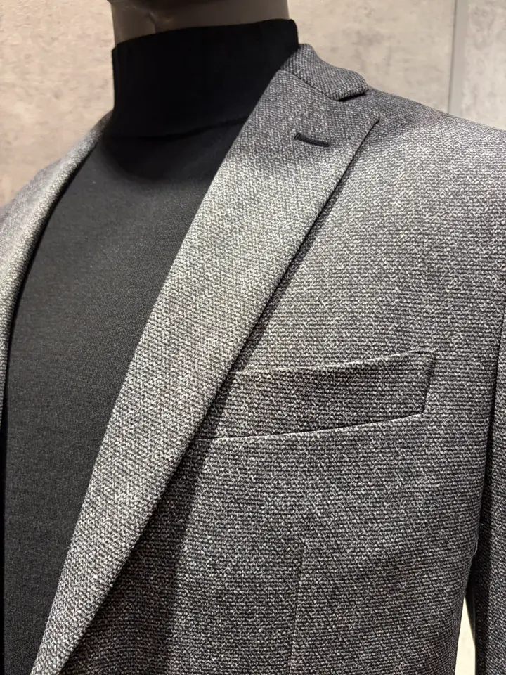 JOSEPH ABBOUD 上條 コーディネート画像