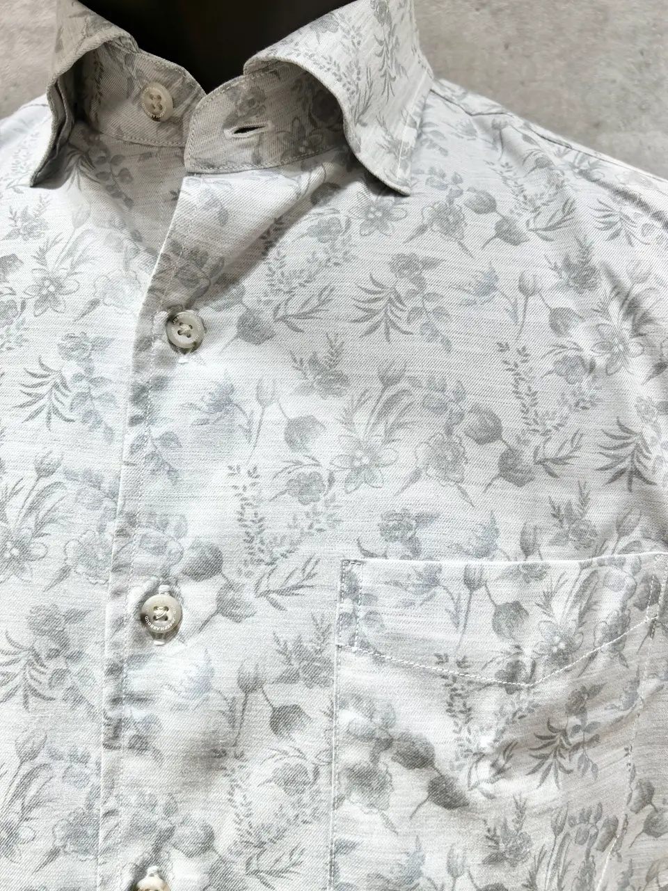 JOSEPH ABBOUD 二澤 コーディネート画像