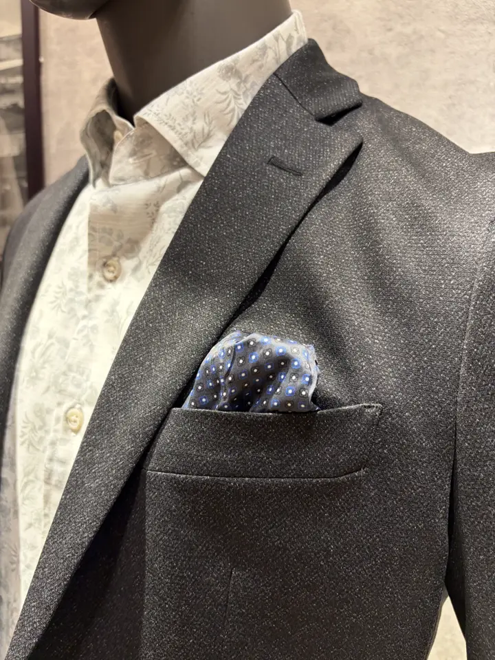 JOSEPH ABBOUD 上條 コーディネート画像