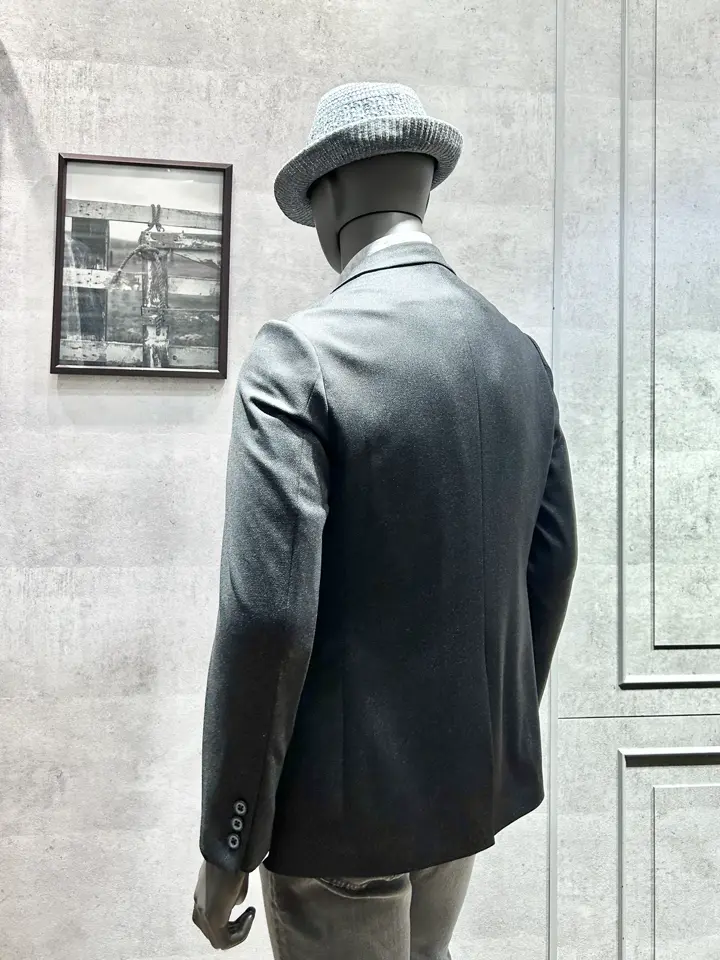 JOSEPH ABBOUD 二澤 コーディネート画像