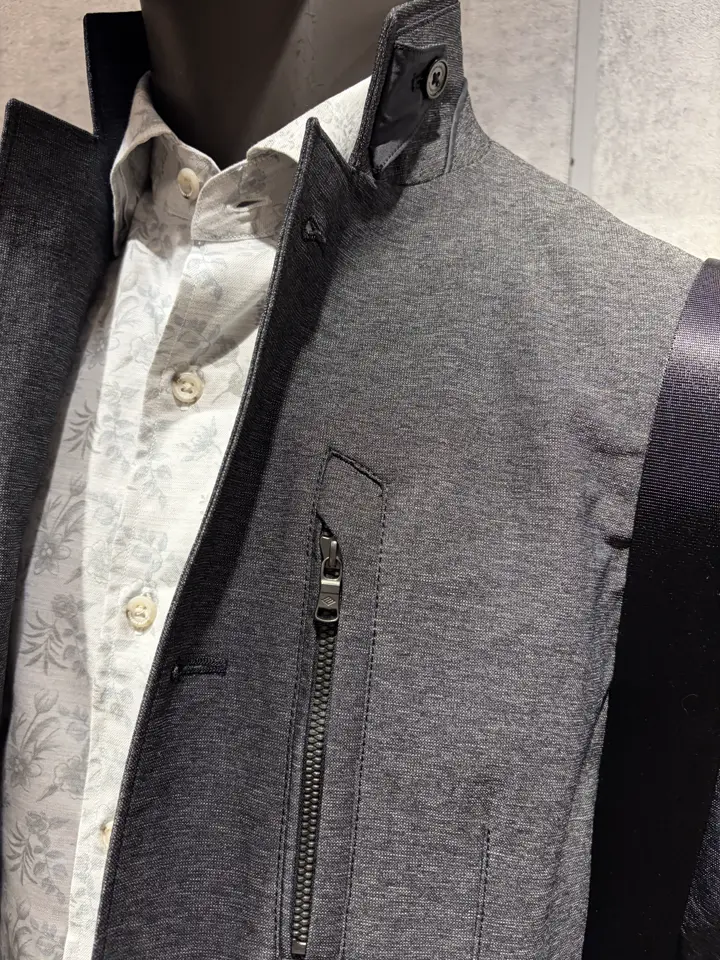 JOSEPH ABBOUD 上條 コーディネート画像