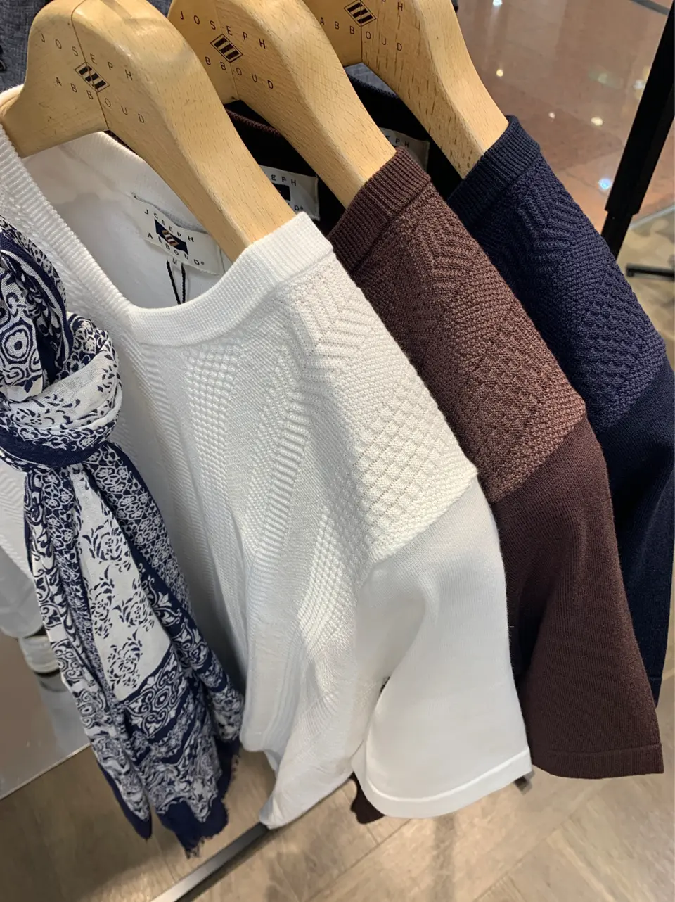 JOSEPH ABBOUD 秦 コーディネート画像