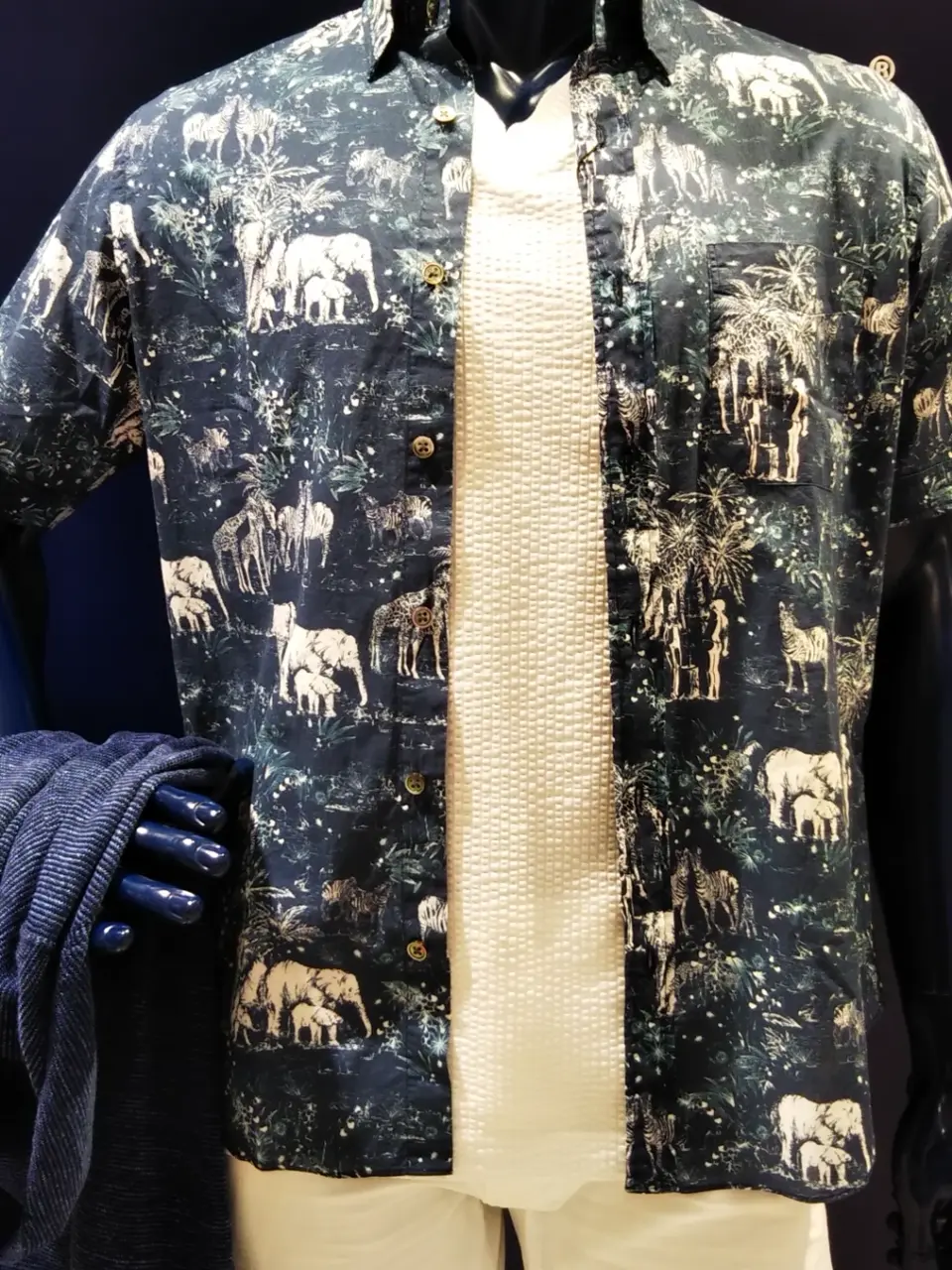 JOSEPH ABBOUD 鈴木 コーディネート画像