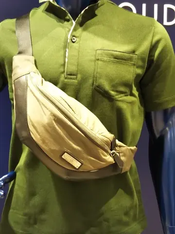 JOSEPH ABBOUD 鈴木 コーディネート画像