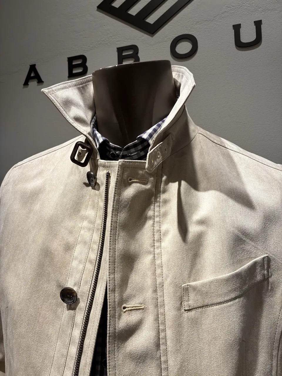 JOSEPH ABBOUD 伊津野 コーディネート画像