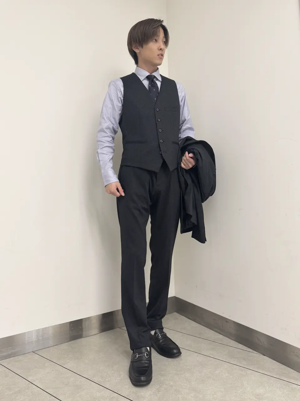 JOSEPH ABBOUD 吉田 コーディネート画像