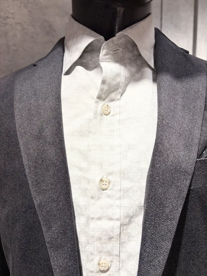 JOSEPH ABBOUD 上條 コーディネート画像