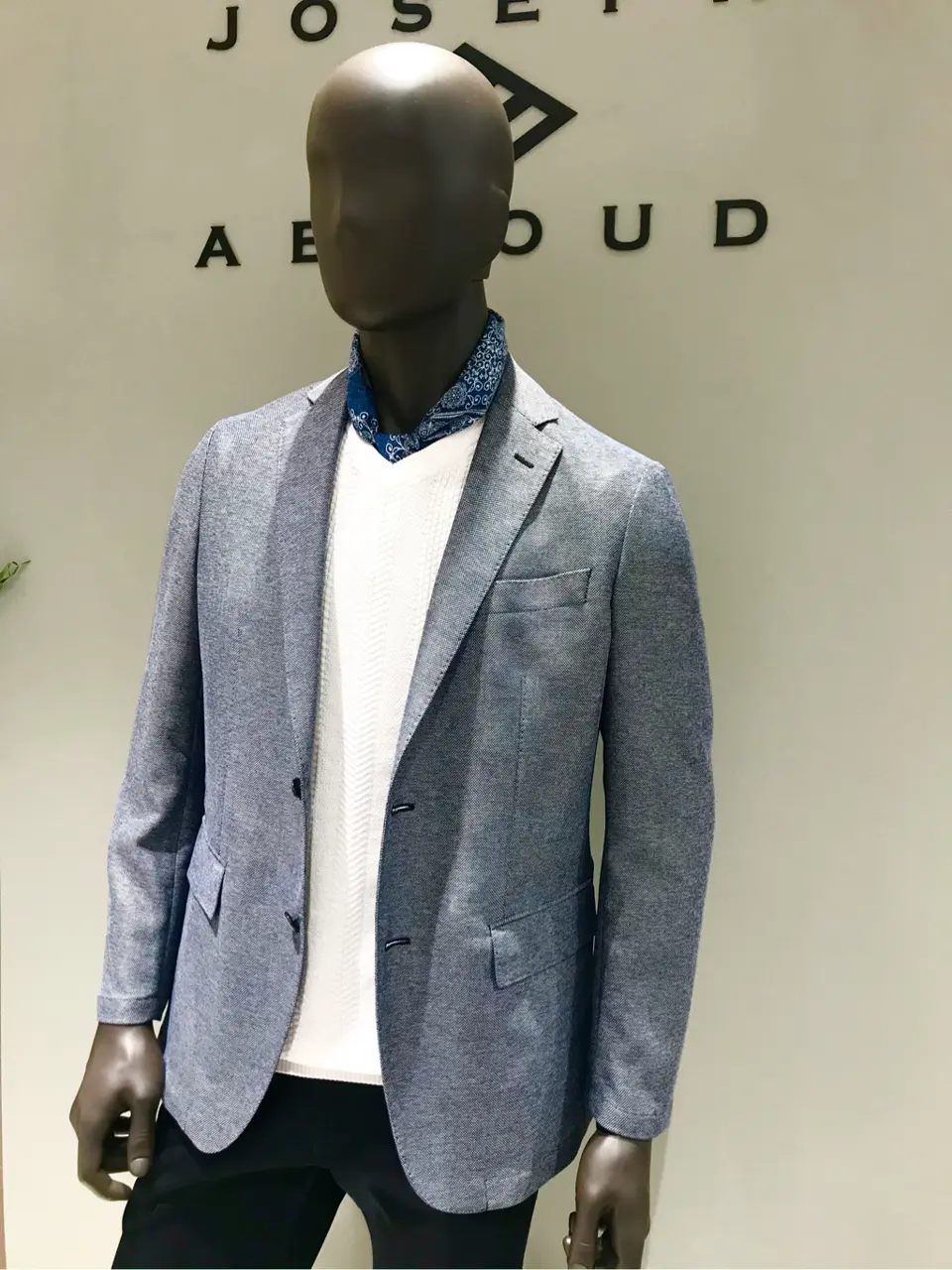 JOSEPH ABBOUD 伊津野 コーディネート画像