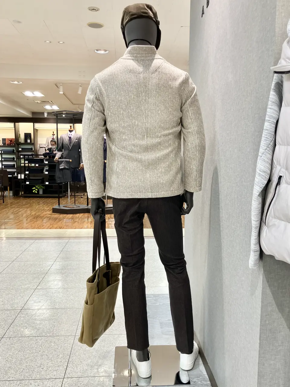 JOSEPH ABBOUD 上田 コーディネート画像