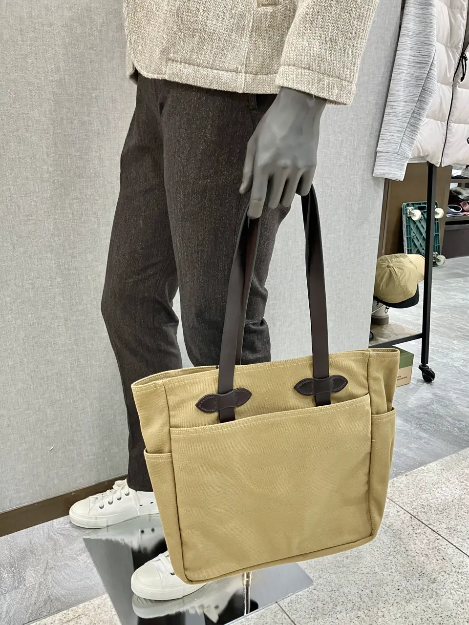 JOSEPH ABBOUD 上田 コーディネート画像