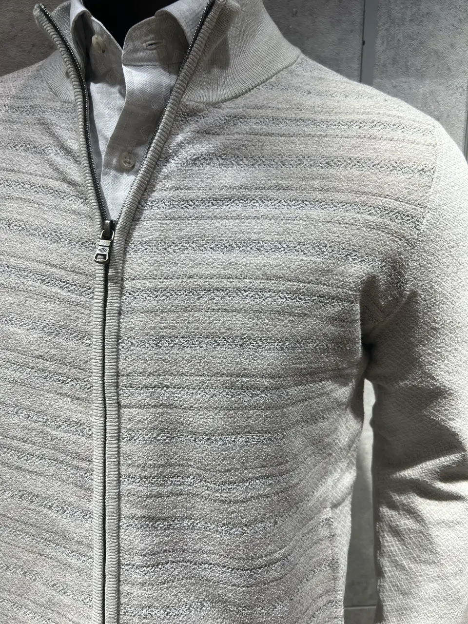 JOSEPH ABBOUD 上條 コーディネート画像