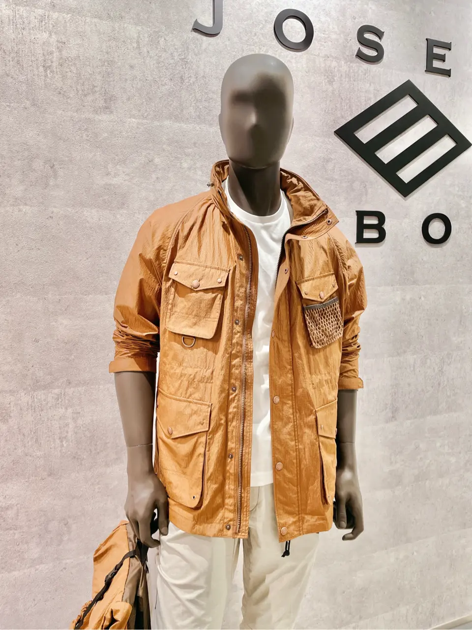 JOSEPH ABBOUD 二澤 コーディネート画像