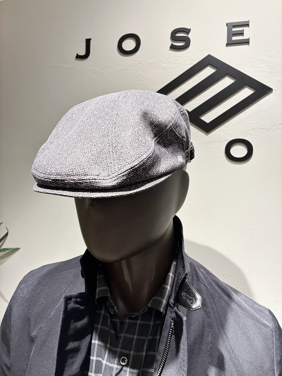 JOSEPH ABBOUD 伊津野 コーディネート画像