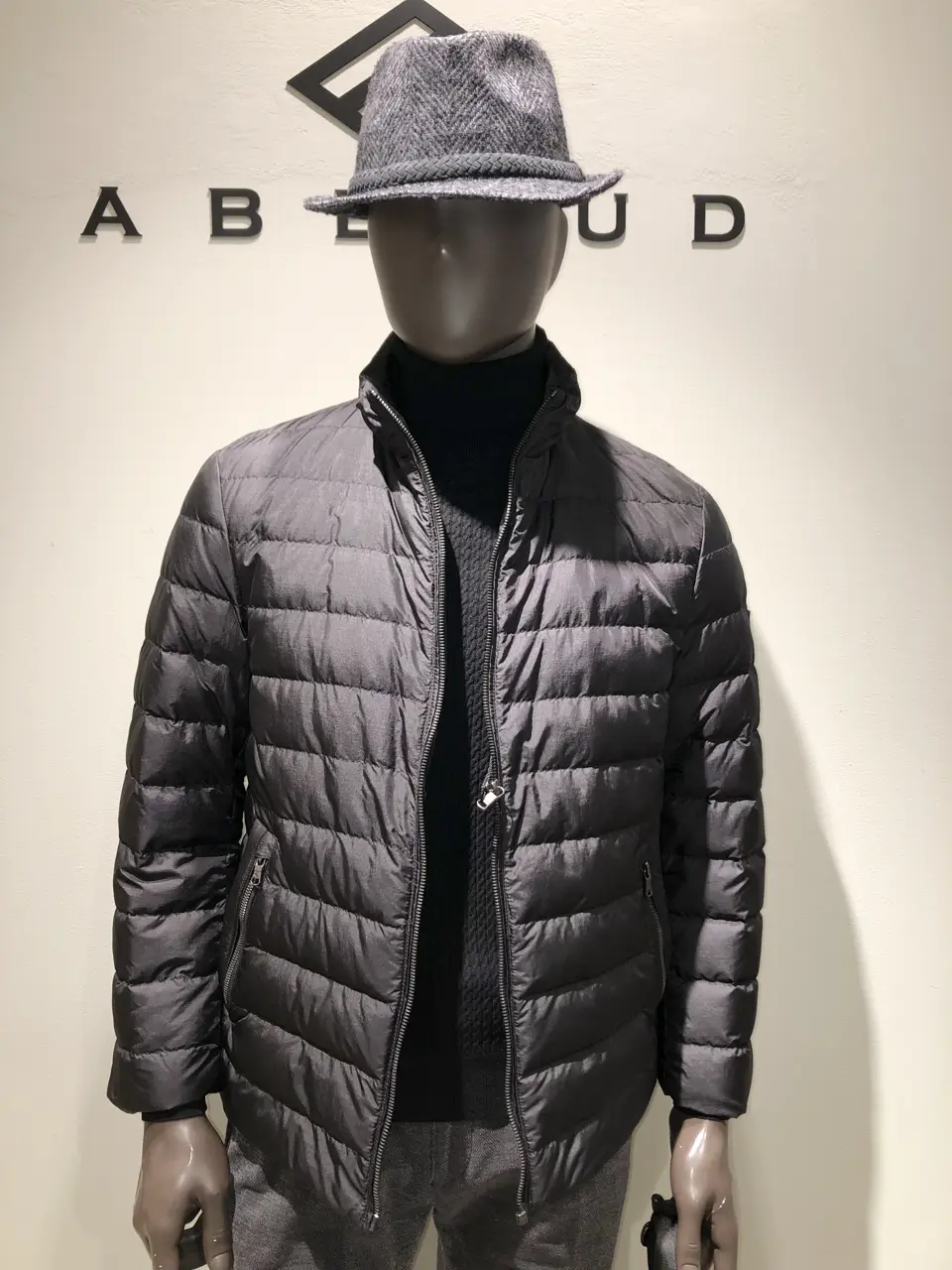 JOSEPH ABBOUD 川田 コーディネート画像