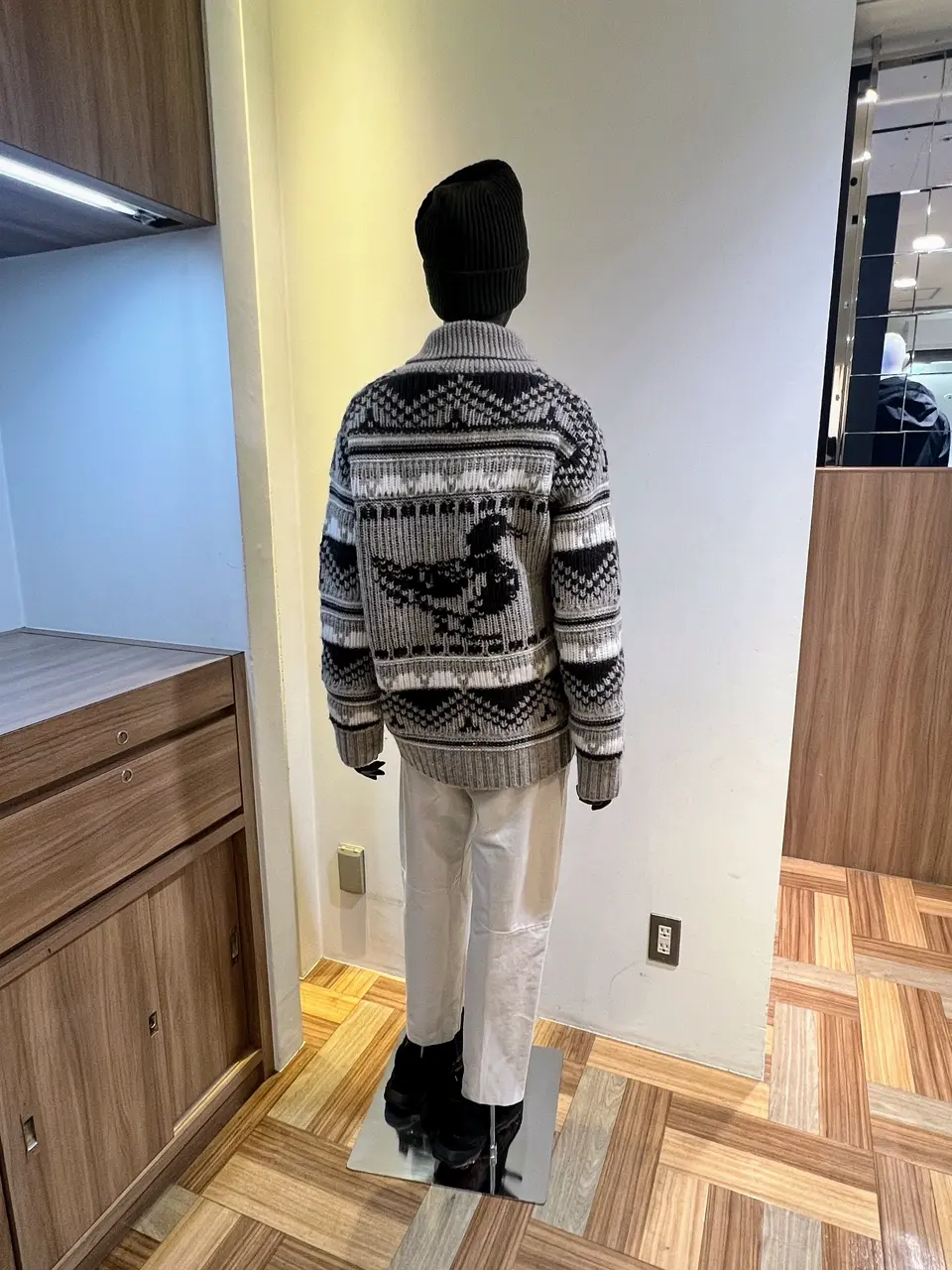 JOSEPH ABBOUD MOUNTAIN 森部 コーディネート画像