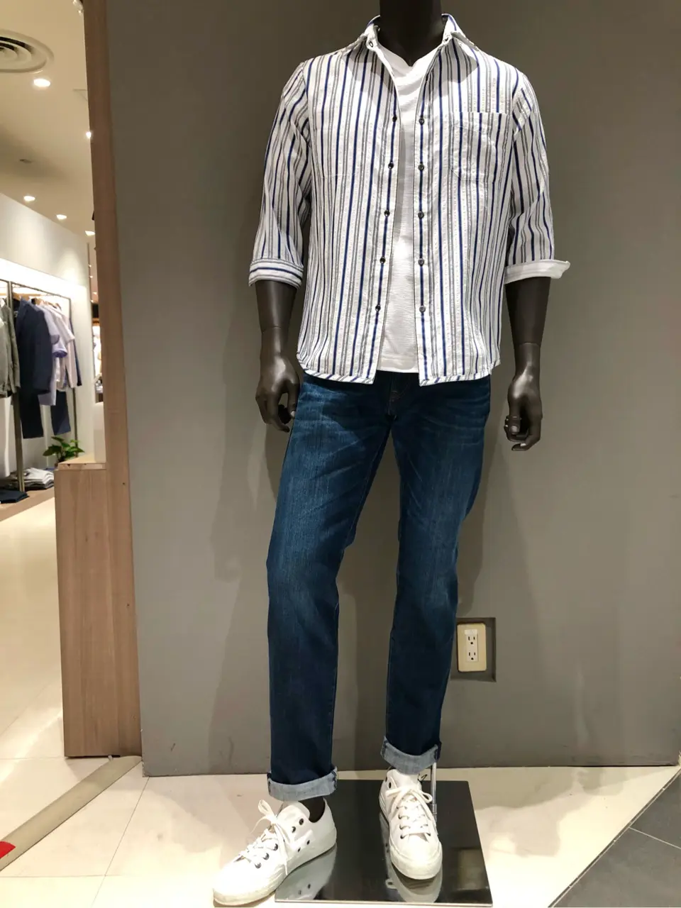 JOSEPH ABBOUD 川田 コーディネート画像