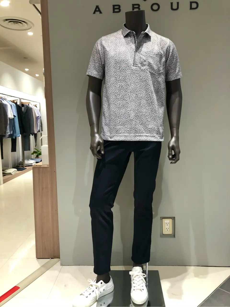 JOSEPH ABBOUD 川田 コーディネート画像