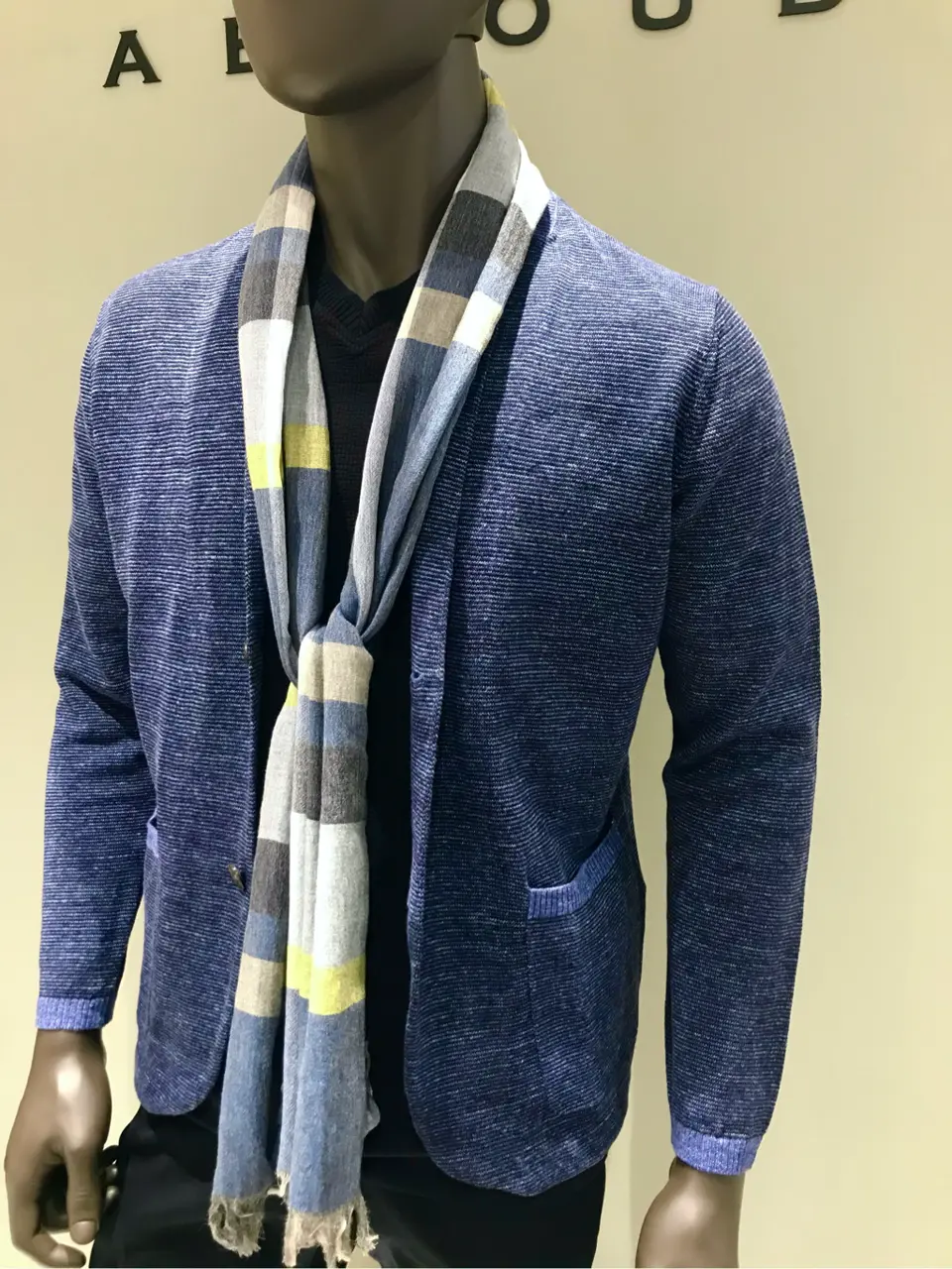 JOSEPH ABBOUD 伊津野 コーディネート画像