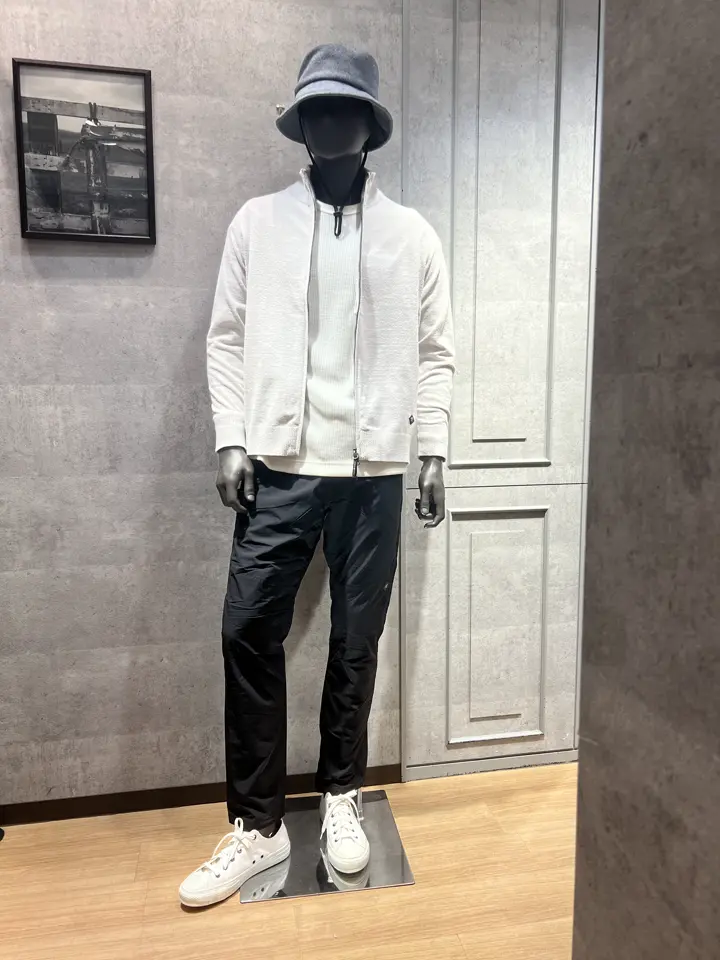 JOSEPH ABBOUD MOUNTAIN 上條 コーディネート画像