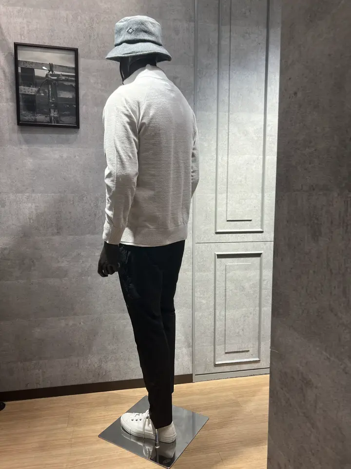 JOSEPH ABBOUD MOUNTAIN 上條 コーディネート画像