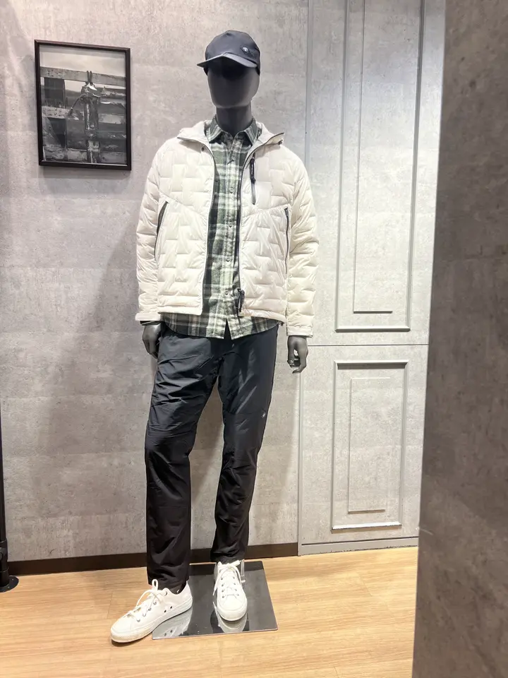 JOSEPH ABBOUD MOUNTAIN 上條 コーディネート画像