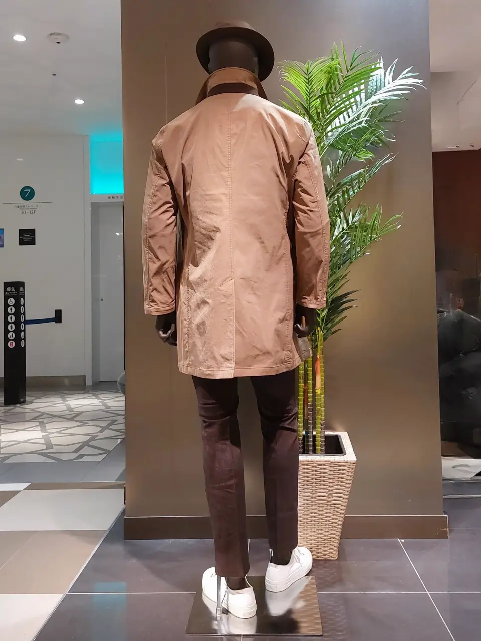 JOSEPH ABBOUD 清水 コーディネート画像