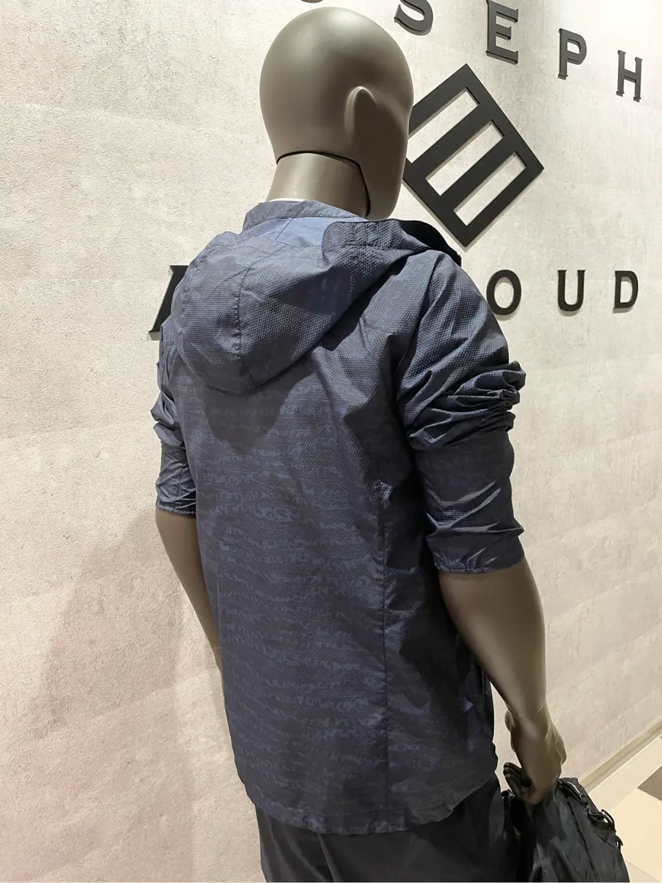 JOSEPH ABBOUD 東　 コーディネート画像