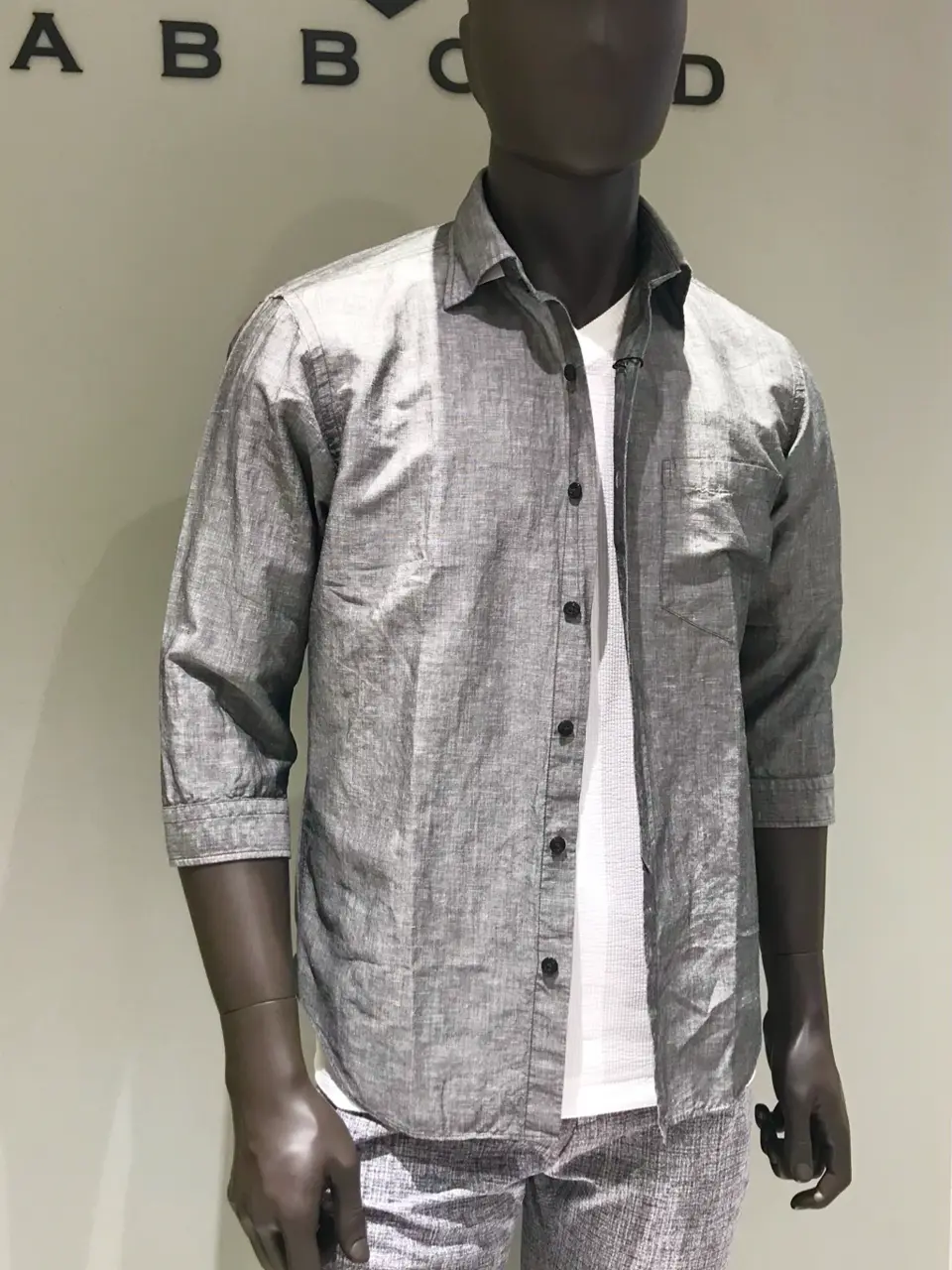 JOSEPH ABBOUD 伊津野 コーディネート画像