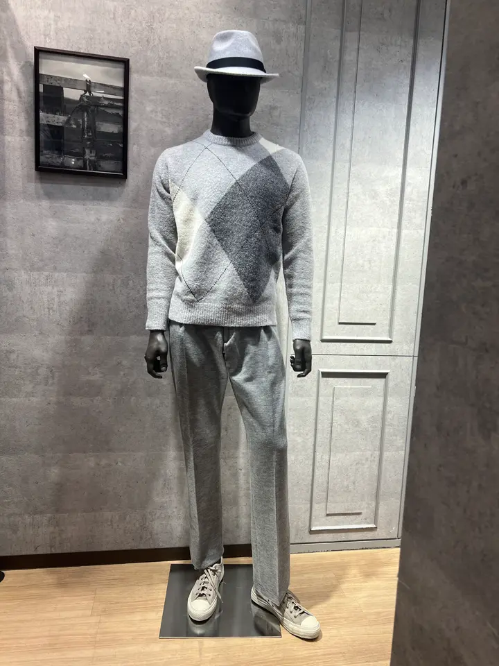 JOSEPH ABBOUD 上條 コーディネート画像