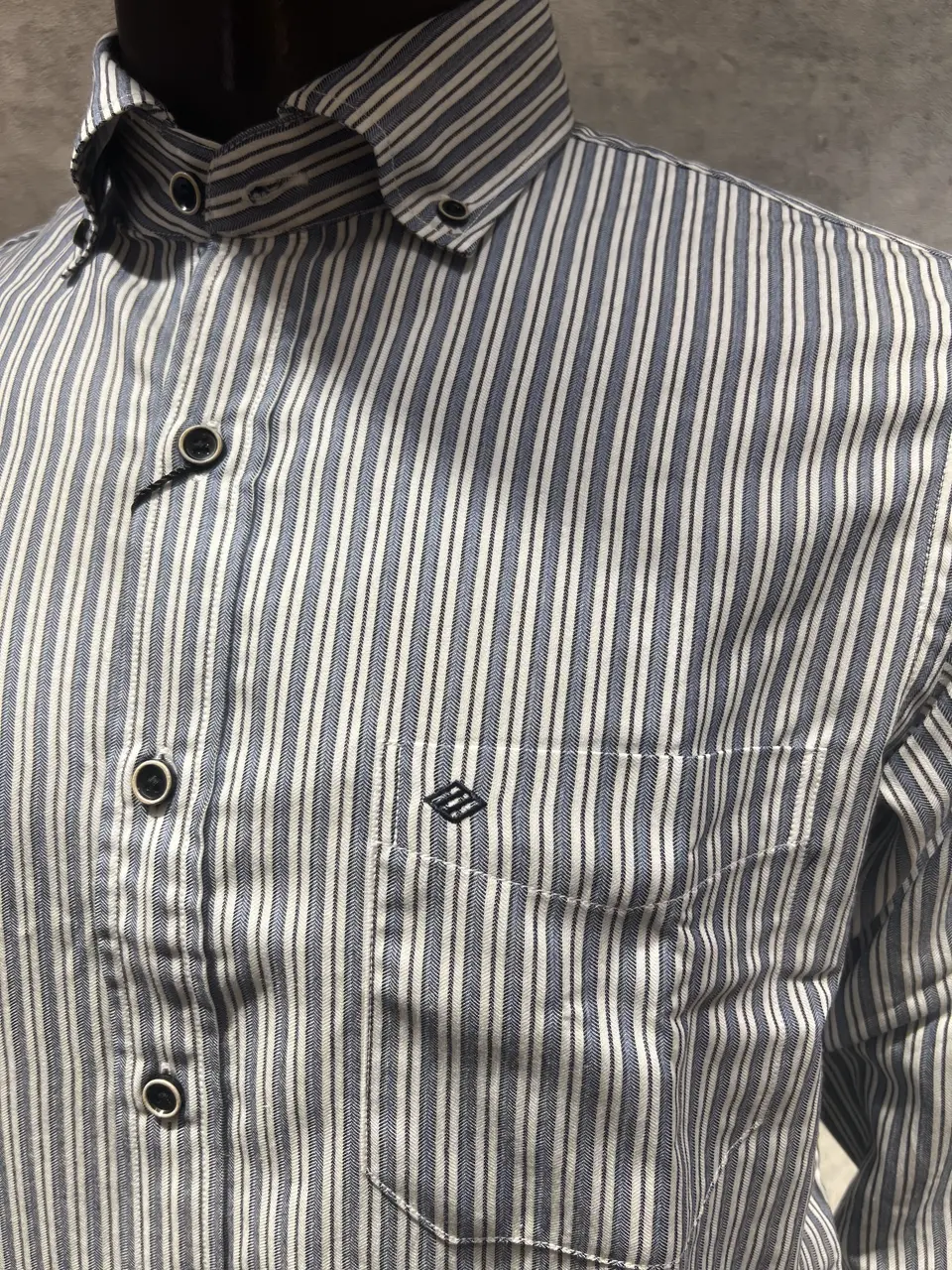 JOSEPH ABBOUD 上條 コーディネート画像