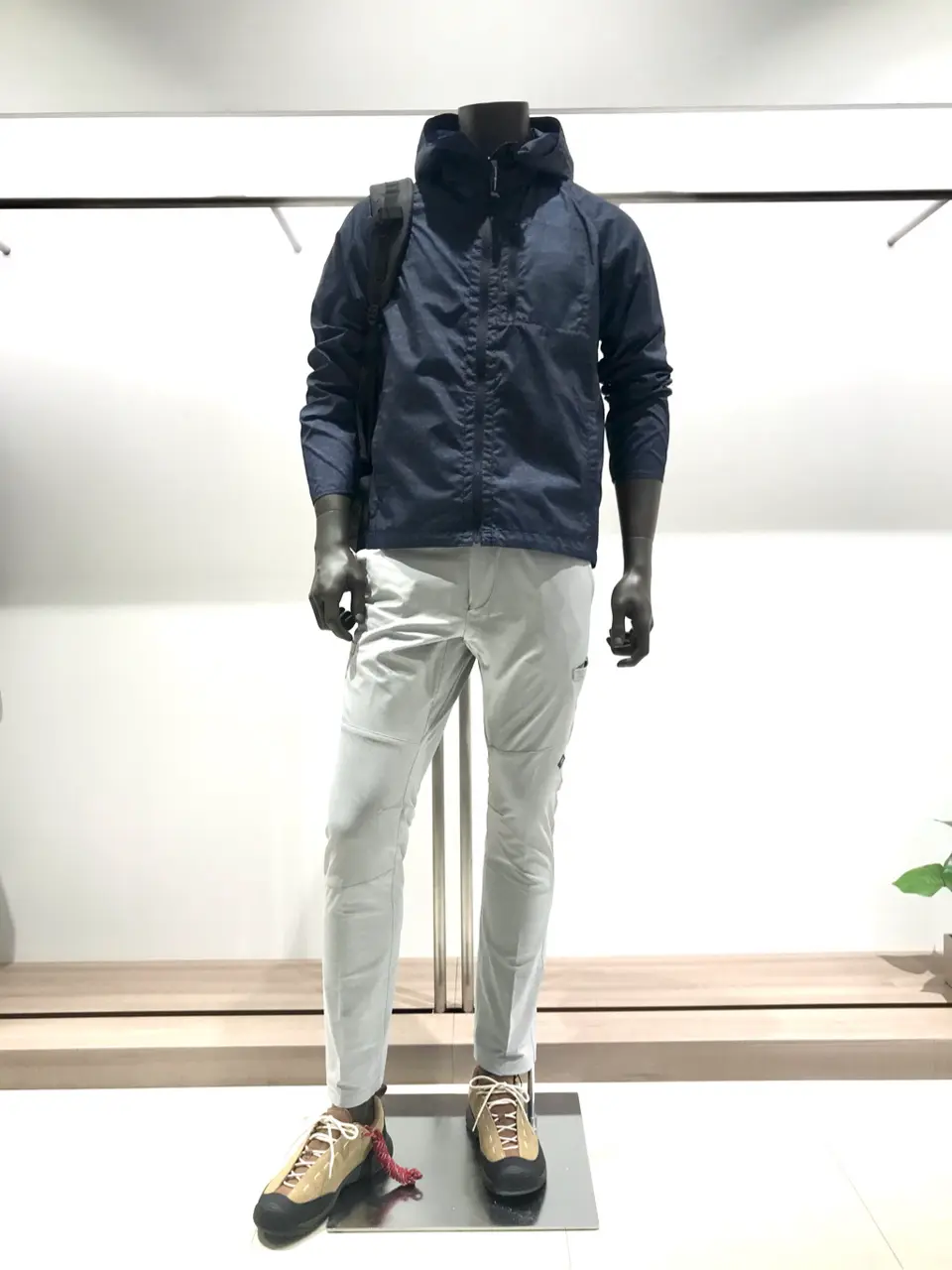 JOSEPH ABBOUD 伊津野 コーディネート画像