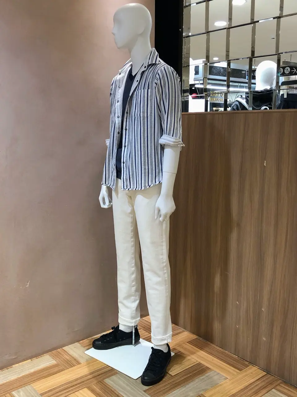 JOSEPH ABBOUD 森部 コーディネート画像