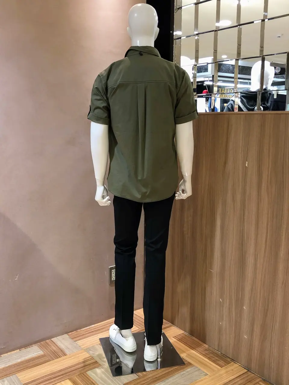 JOSEPH ABBOUD 小城 コーディネート画像