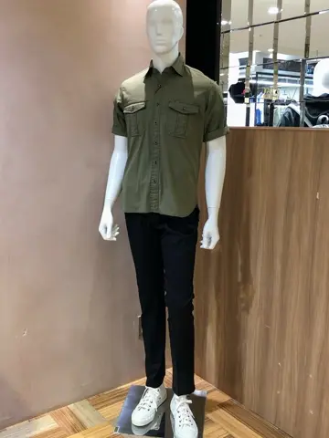 JOSEPH ABBOUD 小城 コーディネート画像