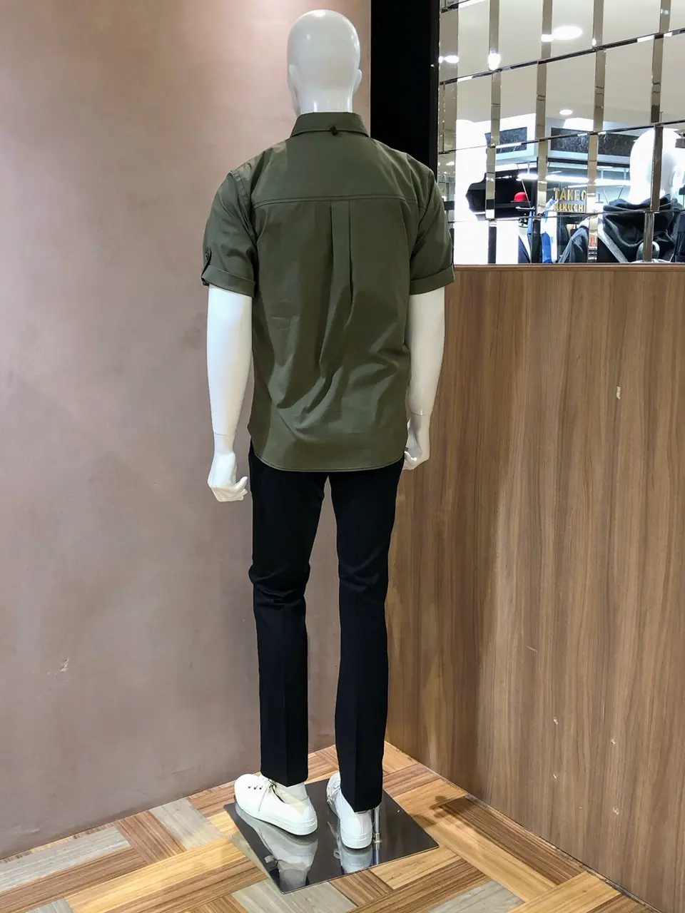 JOSEPH ABBOUD 小城 コーディネート画像