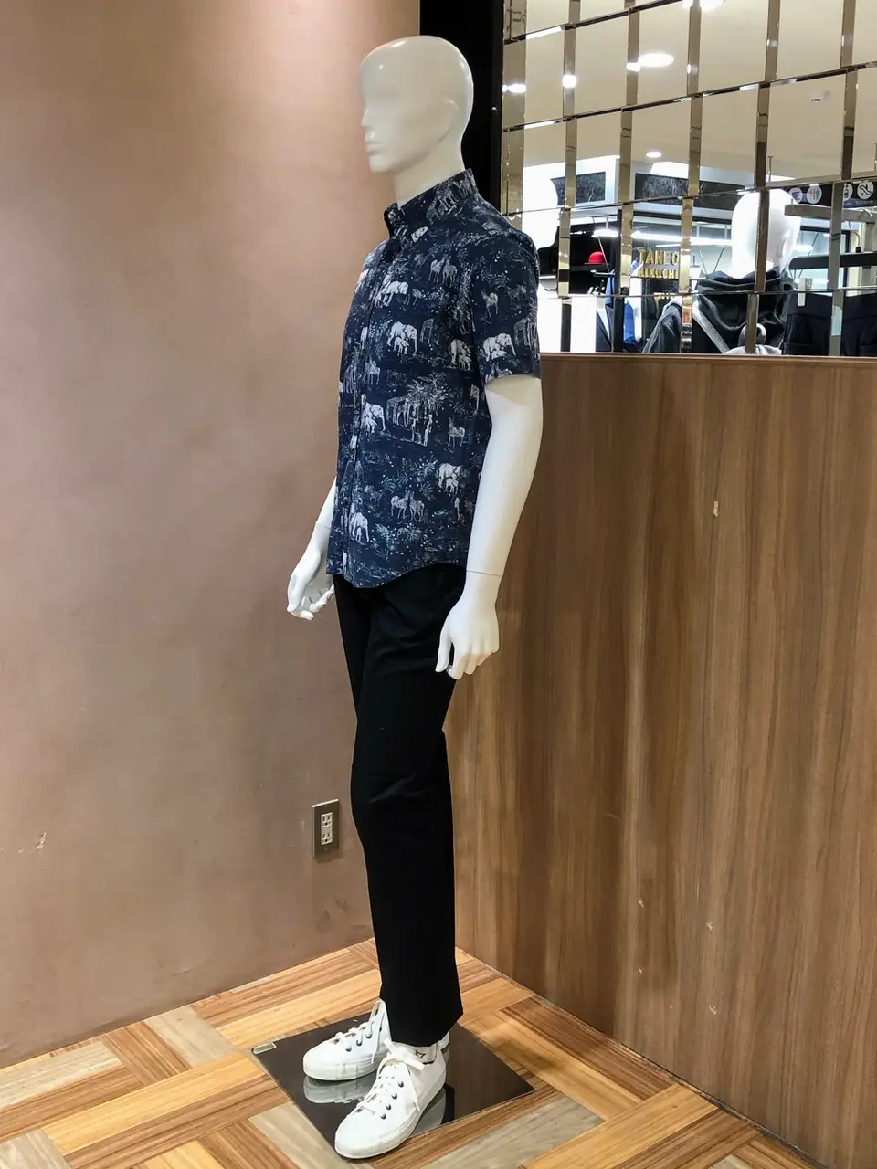 JOSEPH ABBOUD 森部 コーディネート画像