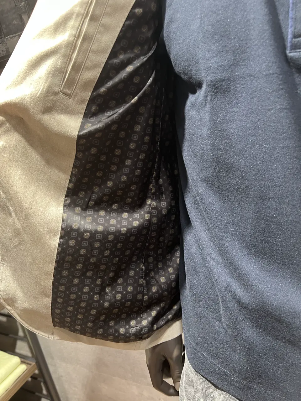 JOSEPH ABBOUD 上條 コーディネート画像